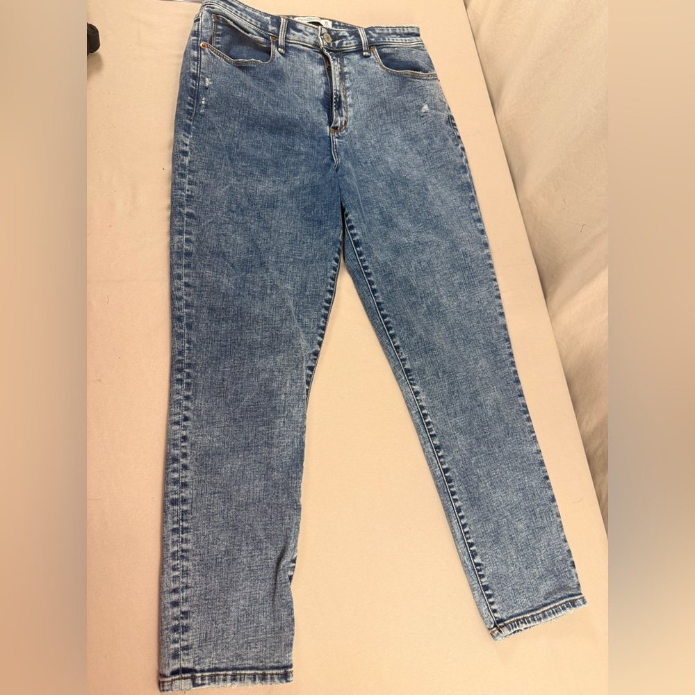 Abercrombie & Fitch Women's Straight Leg Blue Jeans EY - 032